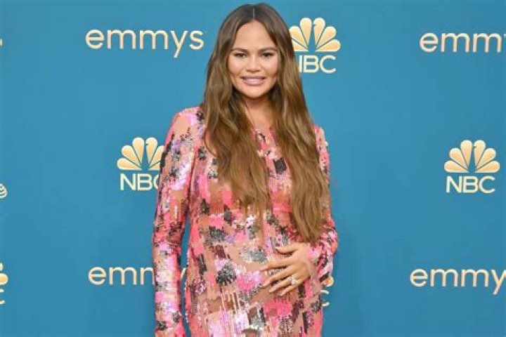 Pregnant Chrissy Teigen Shows Off Baby Bump In Bikini In Italy: Photos – Hollywood Life