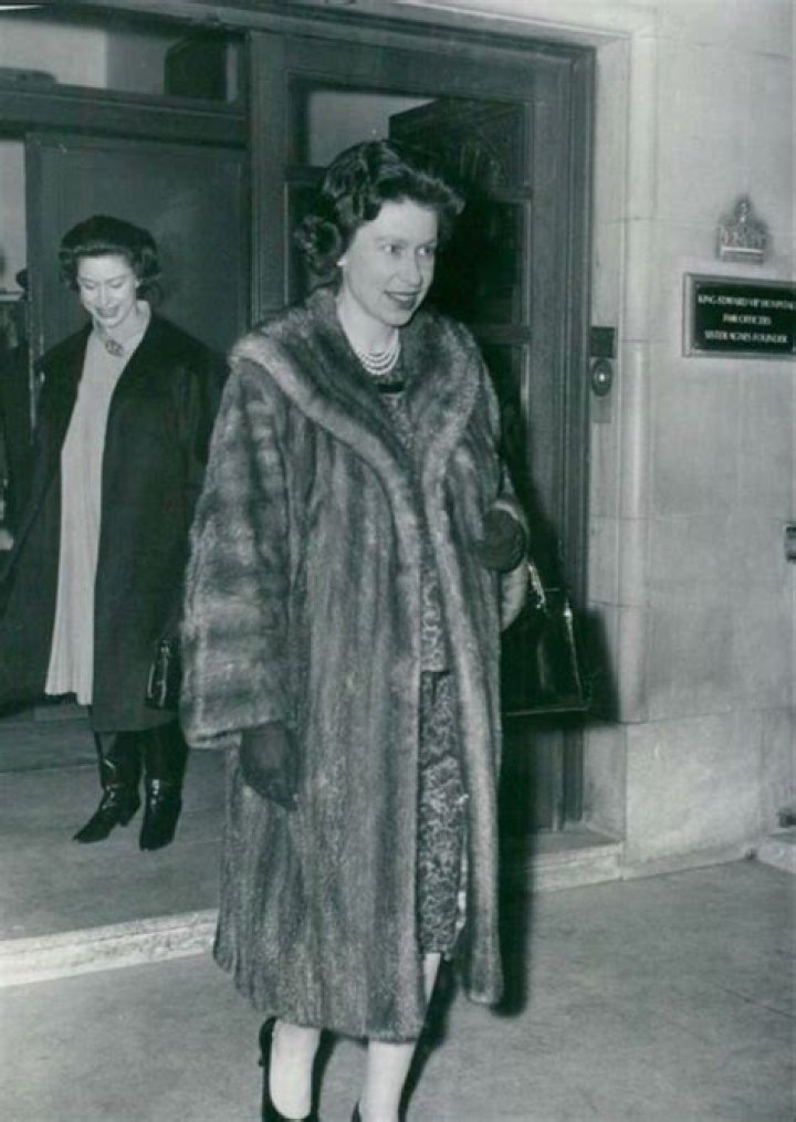 Queen Elizabeth II Resurfaces In Scotland For 1st Public Appearance After Jubilee