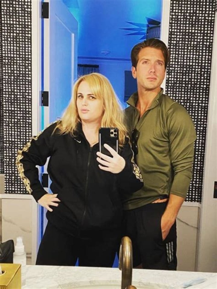 Rebel Wilson & Jacob Busch Snap A Selfie After Early Morning Exercise – Hollywood Life