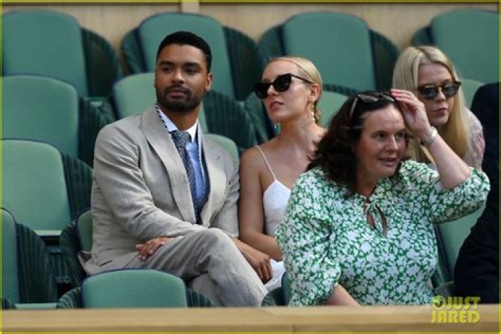 Regé-Jean Page & Girlfriend Emily Brown Cuddle At Wimbledon In Rare Photos – Hollywood Life