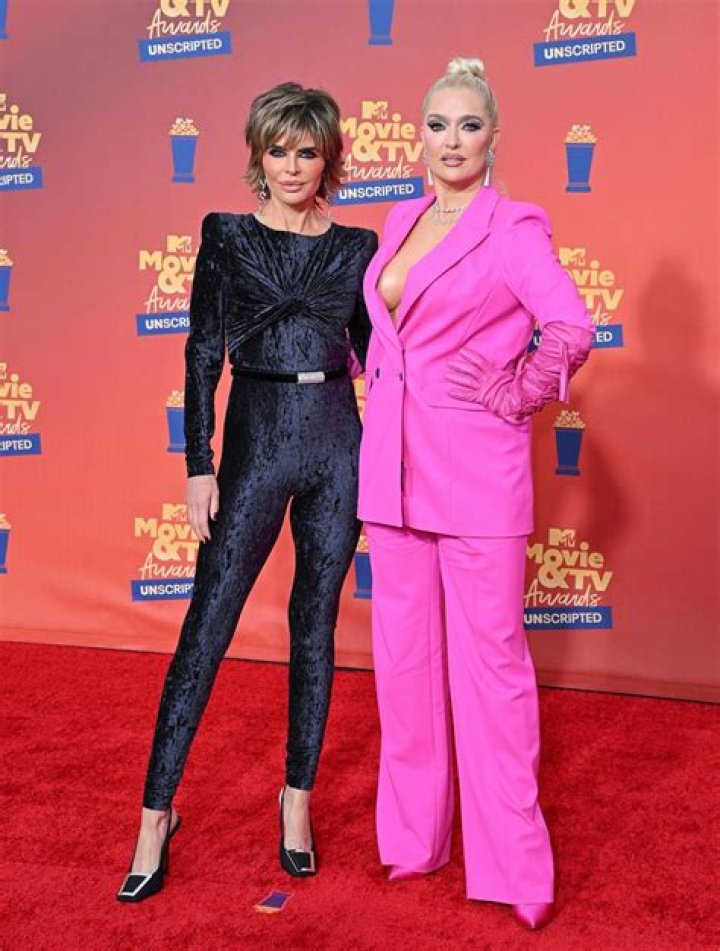 ‘RHOBH’: Lisa Rinna Comes Face-To-Face With Kim Richards At Kyle’s Halloween Party