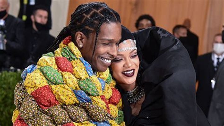 Rihanna & A$AP Rocky Seen At Fish Market For Date Night — Photos – Hollywood Life