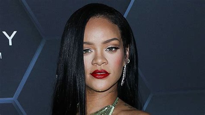 Rihanna Appears In 1st Fenty Video Since Giving Birth: Watch – Hollywood Life
