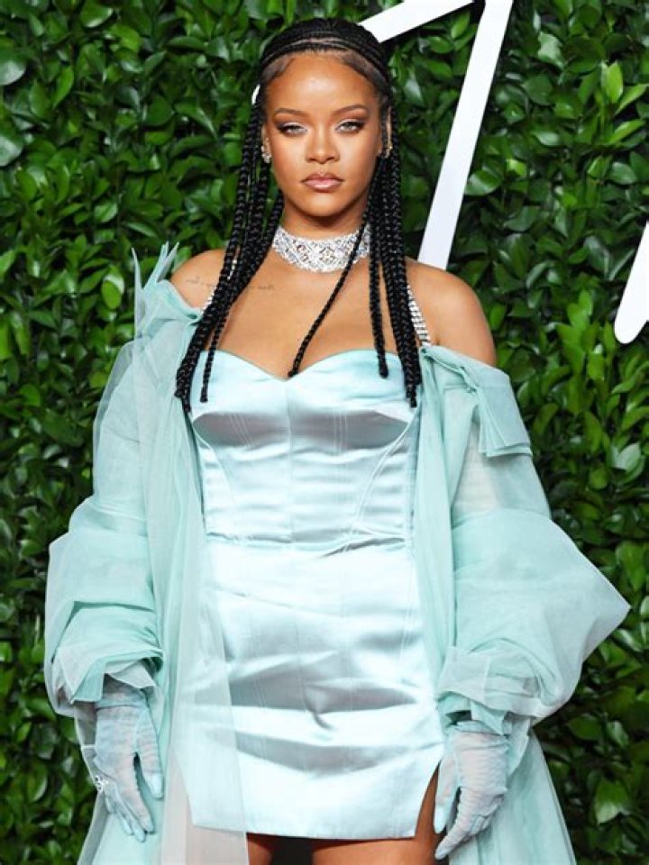 Rihanna Unveils Football Merch From Savage X Fenty Ahead Of Super Bowl – Hollywood Life