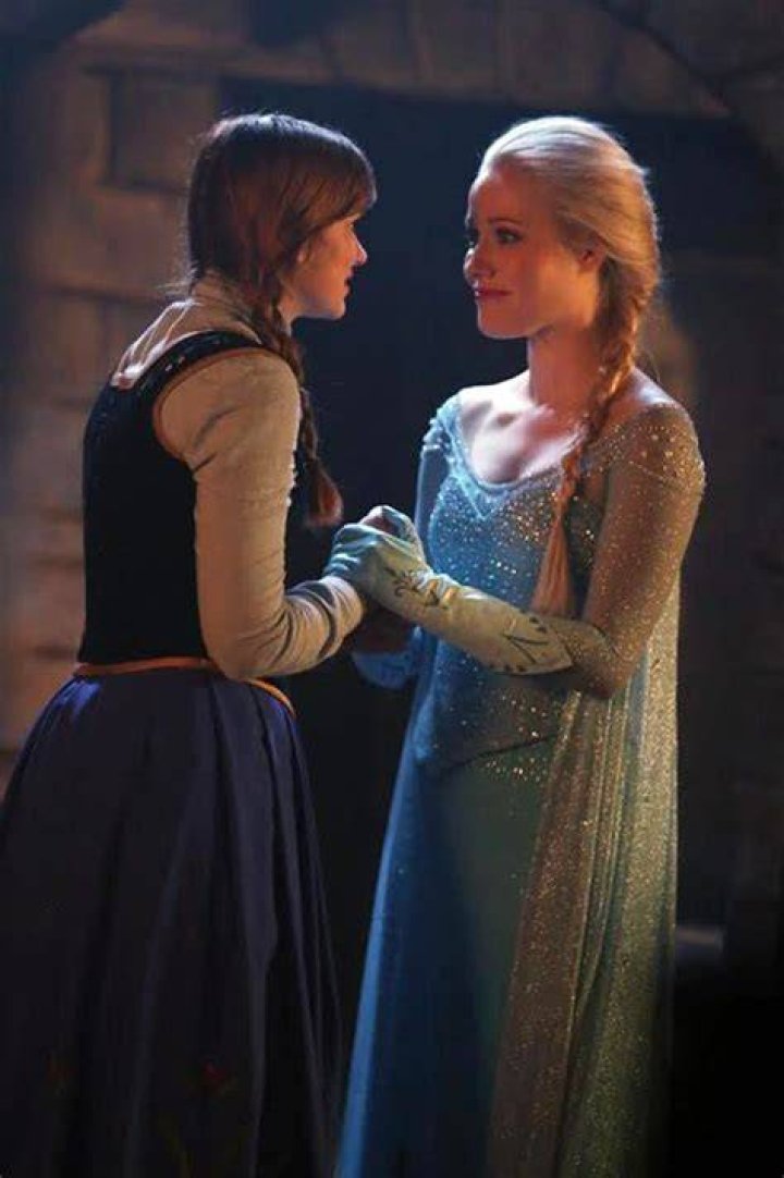 Rumplestiltskin Steals Hook’s Heart — Season 4 Recap – Hollywood Life