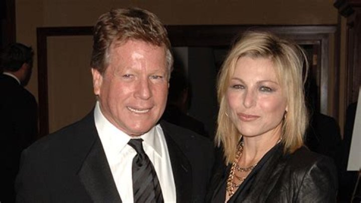Ryan O’Neal’s Daughter Tatum O’Neal Reacts to His Death at 82 – Hollywood Life