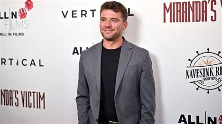 Ryan Phillippe Showed Daughter Kai in Rare Thanksgiving Photos & Video – Hollywood Life