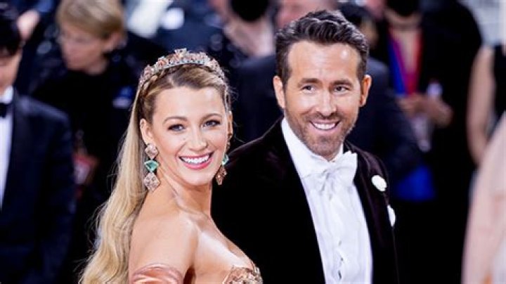 Ryan Reynolds Shares Sweet Blake Lively Birthday Tribute: Photos – Hollywood Life