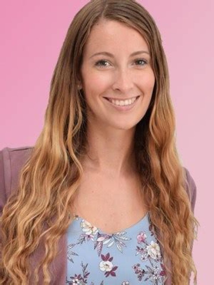 Sara Whitman – Hollywood Life