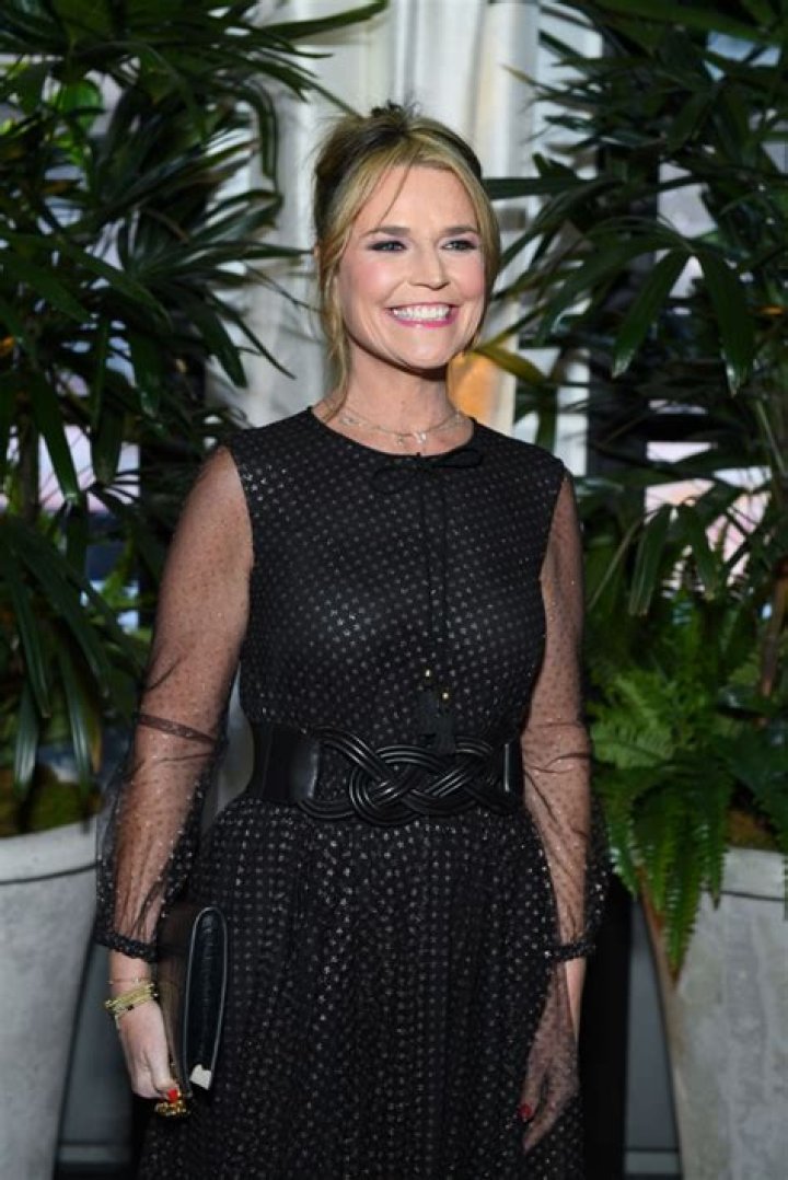 Savannah Guthrie – Hollywood Life