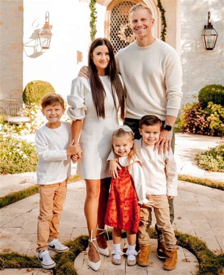 Sean & Catherine Lowe’s Baby Born: ‘Bachelor’ Couple Welcomes 3rd Child In 3.5 Years