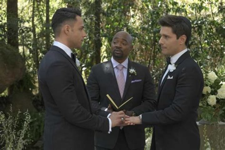 Season 4, Episode 18 – Hollywood Life