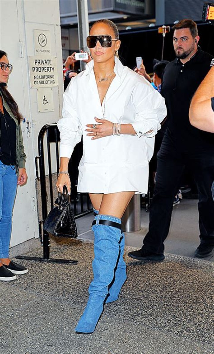 See Celebrities In Boots & Oversized Tops – Hollywood Life