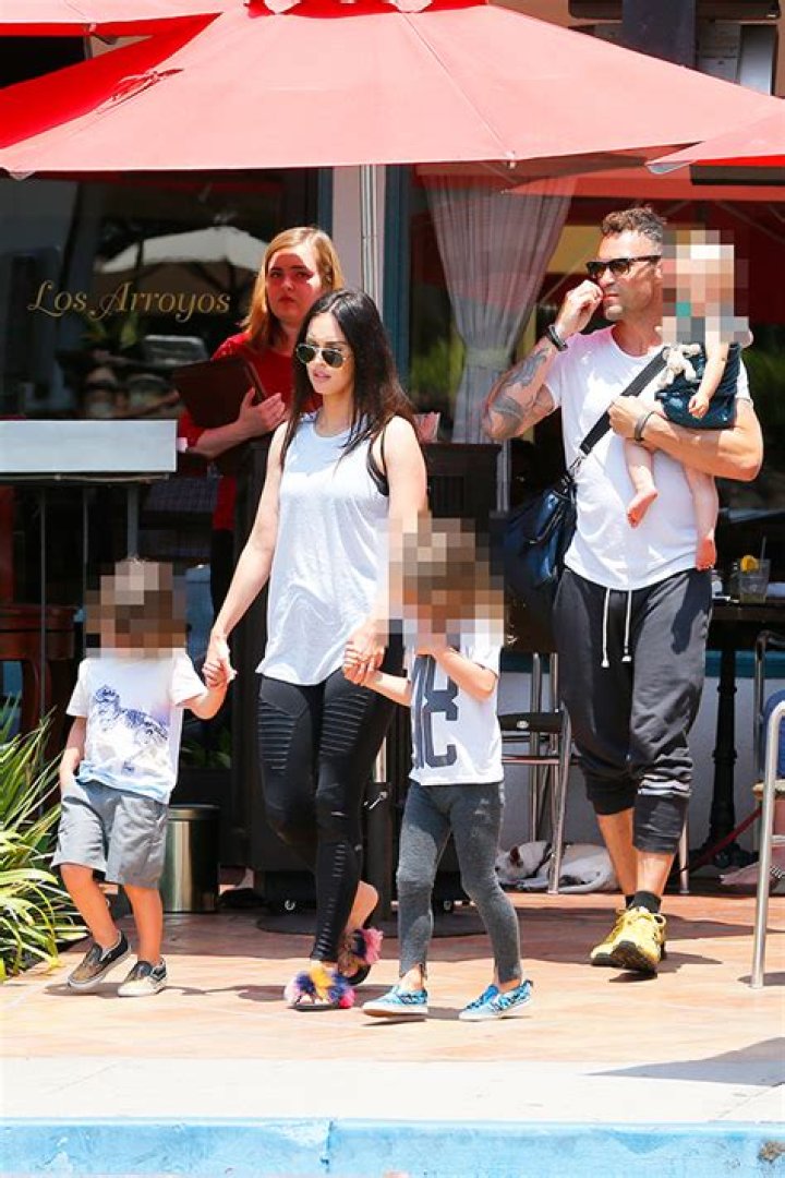 See Clap Back To Hater – Hollywood Life