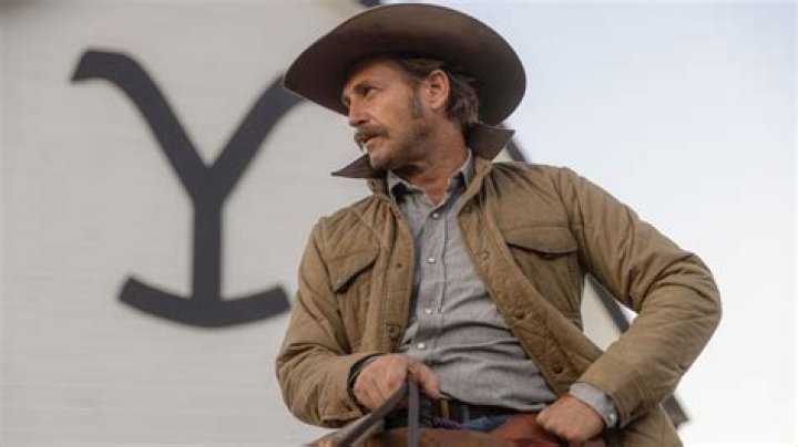 See Pics Of ‘Yellowstone’ Star – Hollywood Life