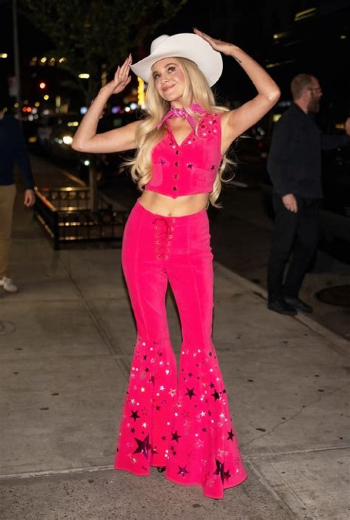 See Stars In Costumes – Hollywood Life