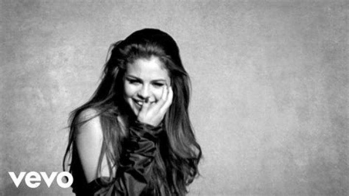 Selena Gomez’s Voluminous Hair In ‘Kill Em With Kindness’ Music Video — See Beauty