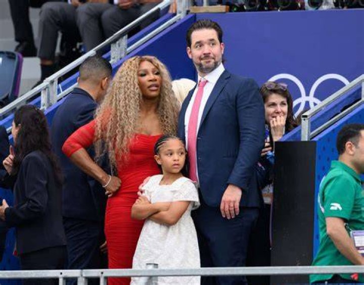 Serena Williams Snuggles Daughter Olympia, 5, On Getaway With Husband Alexis Ohanian
