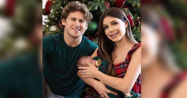 She ‘Loves’ Hannah Ann – Hollywood Life