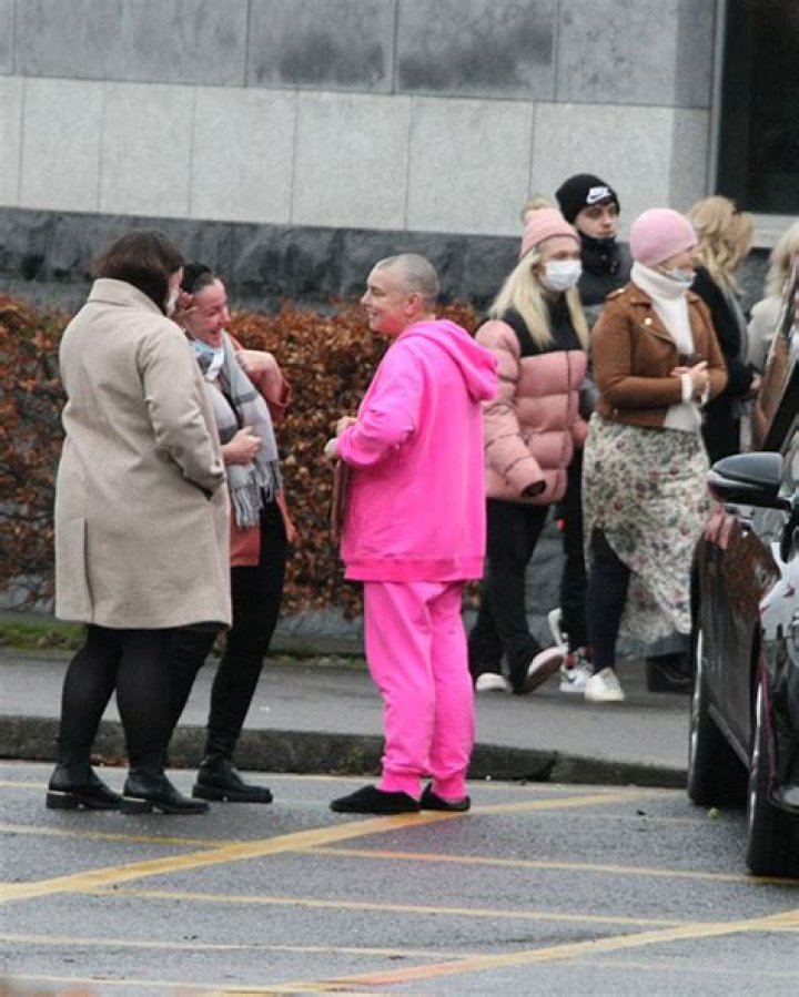 Sinead O’Connor Wears Pink To Late Son Shane’s Funeral Service: Photos – Hollywood Life