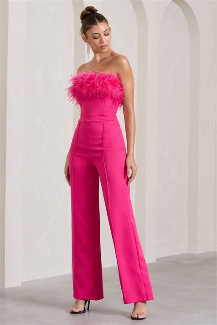 Sizzles In Jumpsuit & Pink Dress – Hollywood Life