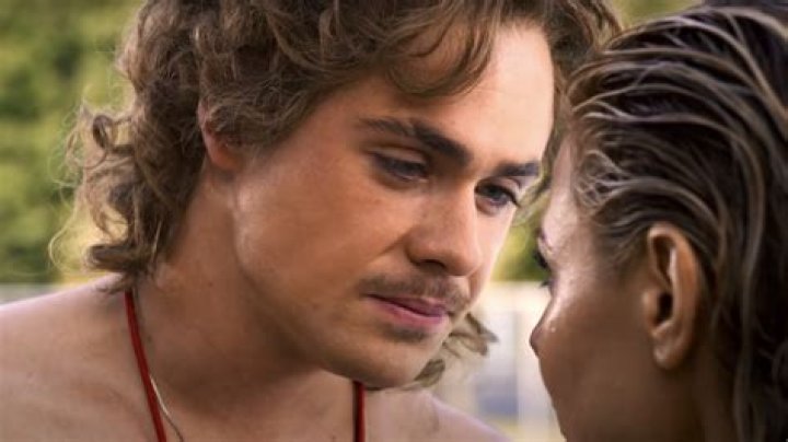 ‘Stranger Things’ Fan Catfished By Scammer Posing As Dacre Montgomery – Hollywood Life