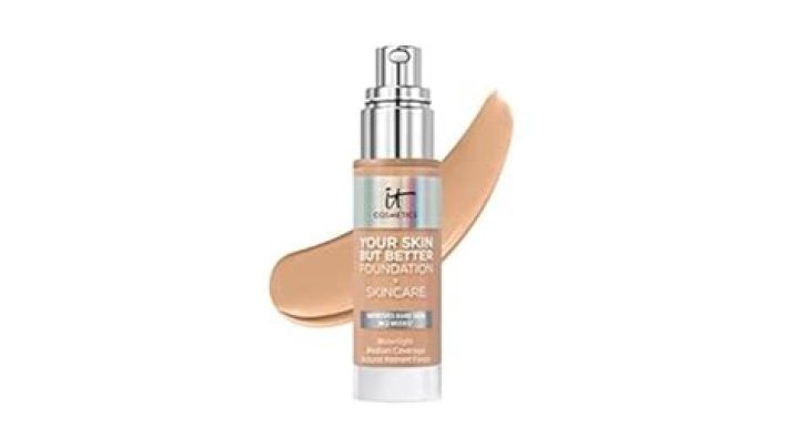 Sydney Sweeney Loves This Popular Foundation for Light & Buildable Coverage