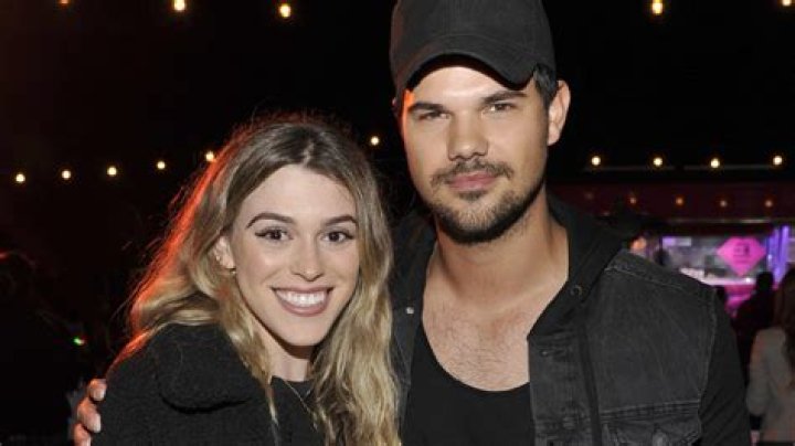 Taylor Lautner – Hollywood Life