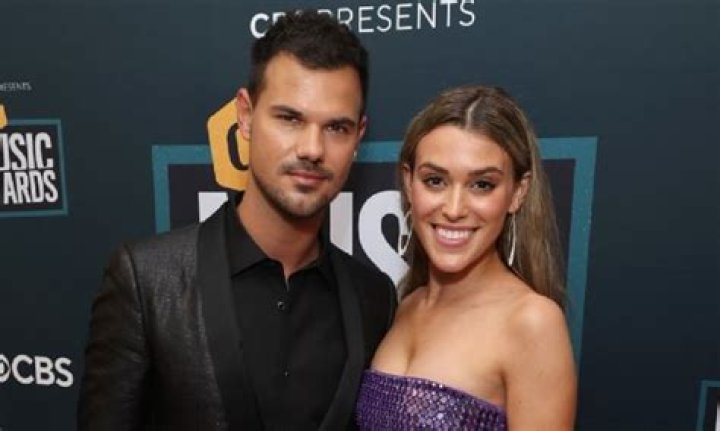 Taylor Lautner Reveals Fiancée Tay Dome Is A ‘Twilight’ Fan – Hollywood Life
