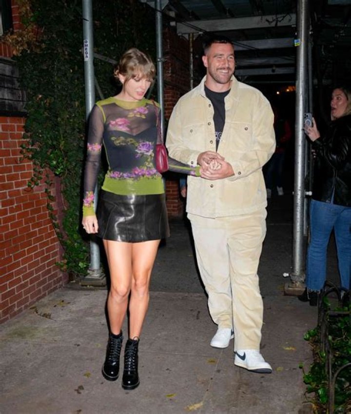 Taylor Swift & Travis Kelce May Dress as ‘Barbie & Ken for Halloween – Hollywood Life