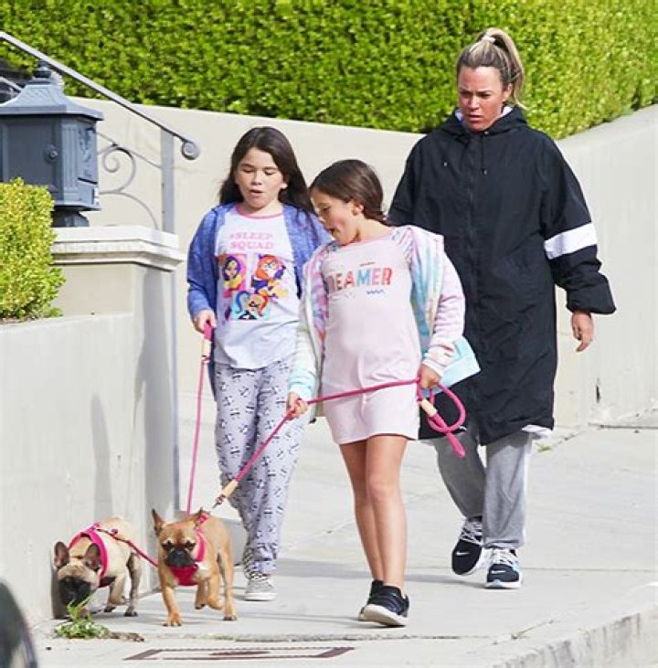 Teddi Mellencamp & Daughter Slate, 6, Take Dogs Walking Break After Birth Of Her Baby, 1 Month