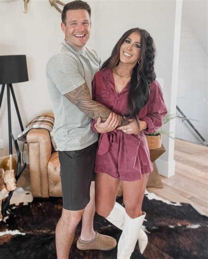 ‘Teen Mom’ Alum Chelsea Houska Rocks Sexy Mini Dress On Romantic Getaway With Cole DeBoer