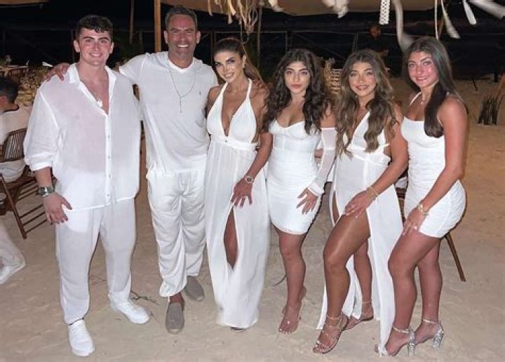 Teresa Giudice Throws Daughter Gia A High School Graduation Party – Hollywood Life