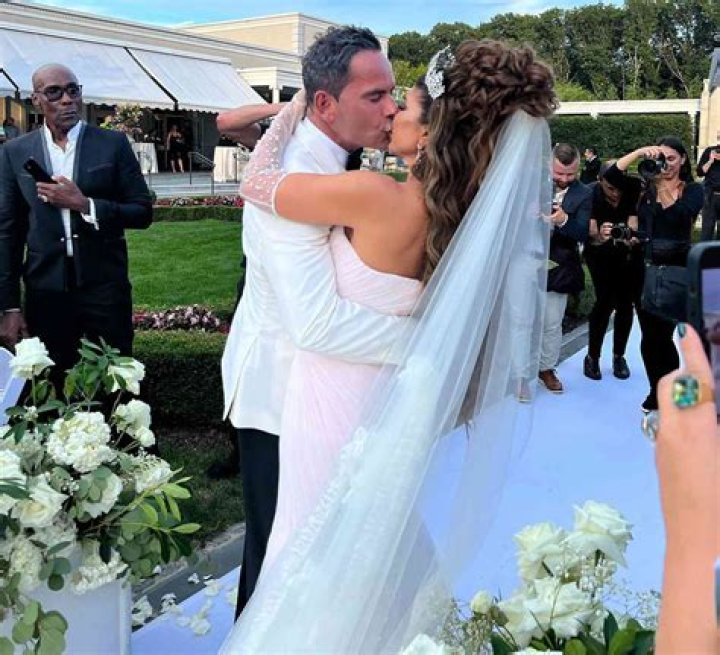 Teresa Guidice Cuddles Up To Fiancé Luis Ruelas On Romantic Trip To Aspen — Photo