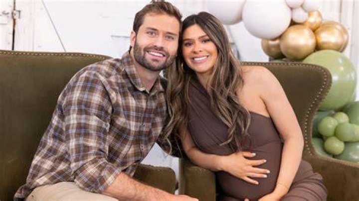‘The Challenge’ Sneak Peek: Tony Lies To His Girlfriend About Hooking Up With Camila