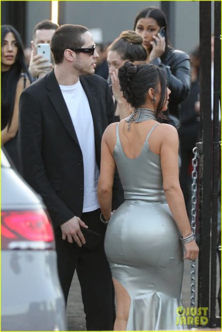 ‘The Kardashians’ Premiere: Photos Of Kim Kardashian, Pete Davidson & More