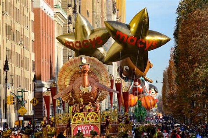 The Rock’s ‘Fanny Pack’ Photo Gets Turned Into A Macy’s Parade ‘Float’ – Hollywood Life