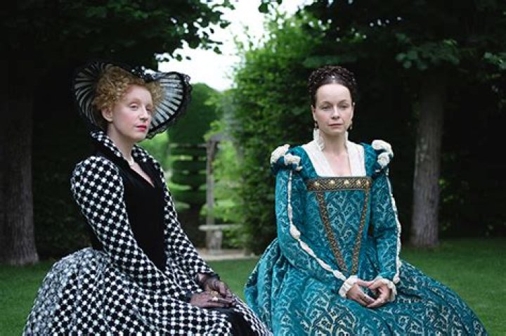 ‘The Serpent Queen’ EPs On ‘Anti-Hero’ Catherine De Medici & More – Hollywood Life