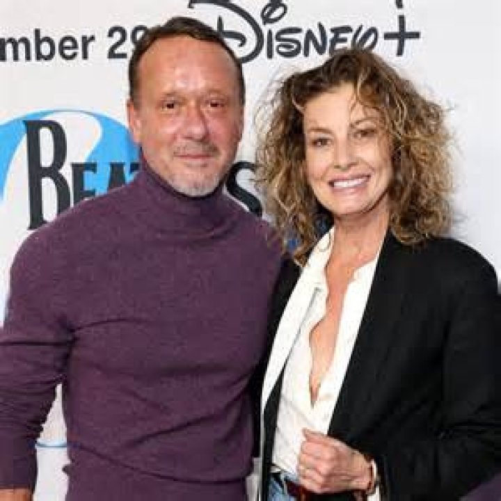Tim McGraw’s Daughter, 21, Looks Mortified After He Gushes Over Faith Hill’s ‘Booty’ — Watch