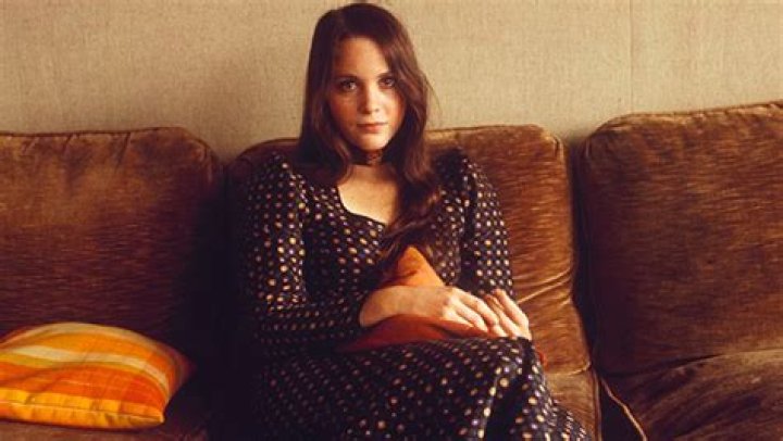 Tisa Farrow: 5 Things to Know About Mia Farrow’s Sister Who Has Died at 72