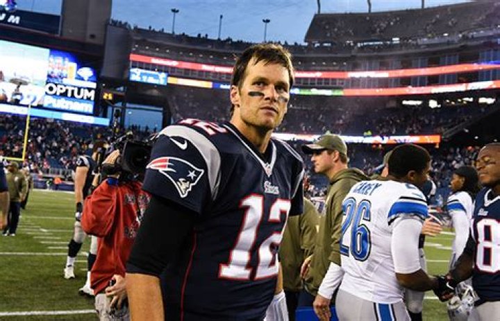 Tom Brady’s Kids Wear His Jersey At The Patriots Opening Game – Hollywood Life