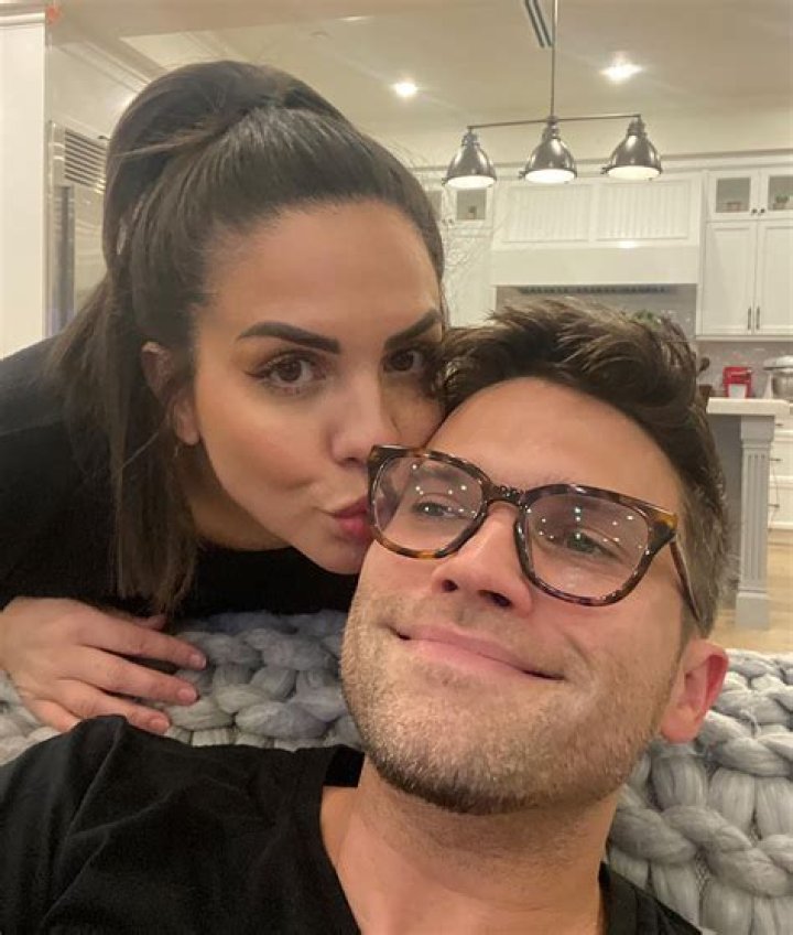 Tom Schwartz Talks Tom Sandoval & Katie Maloney Split Reason – Hollywood Life