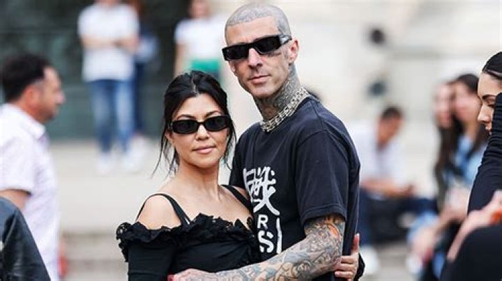 Travis Barker Gets A Tattoo Of Kourtney Kardashian’s Eyes: Photos – Hollywood Life