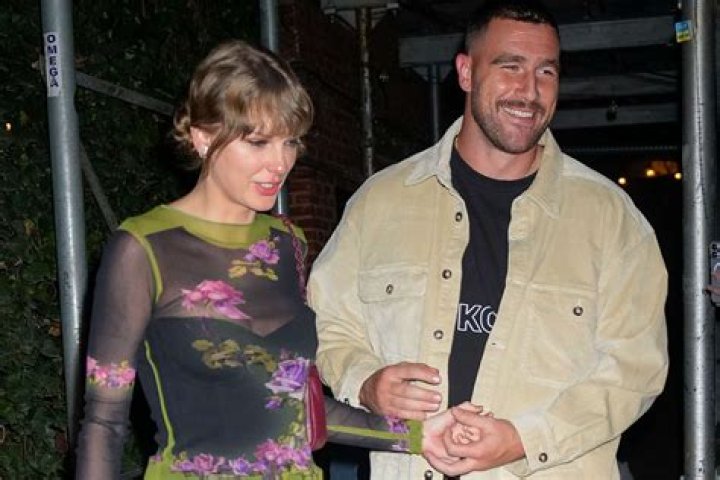 Travis Kelce’s Ex Warns Taylor Swift in New Comments – Hollywood Life
