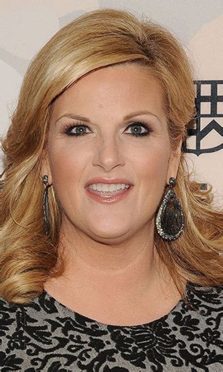 Trisha Yearwood Celebrity Profile – Hollywood Life