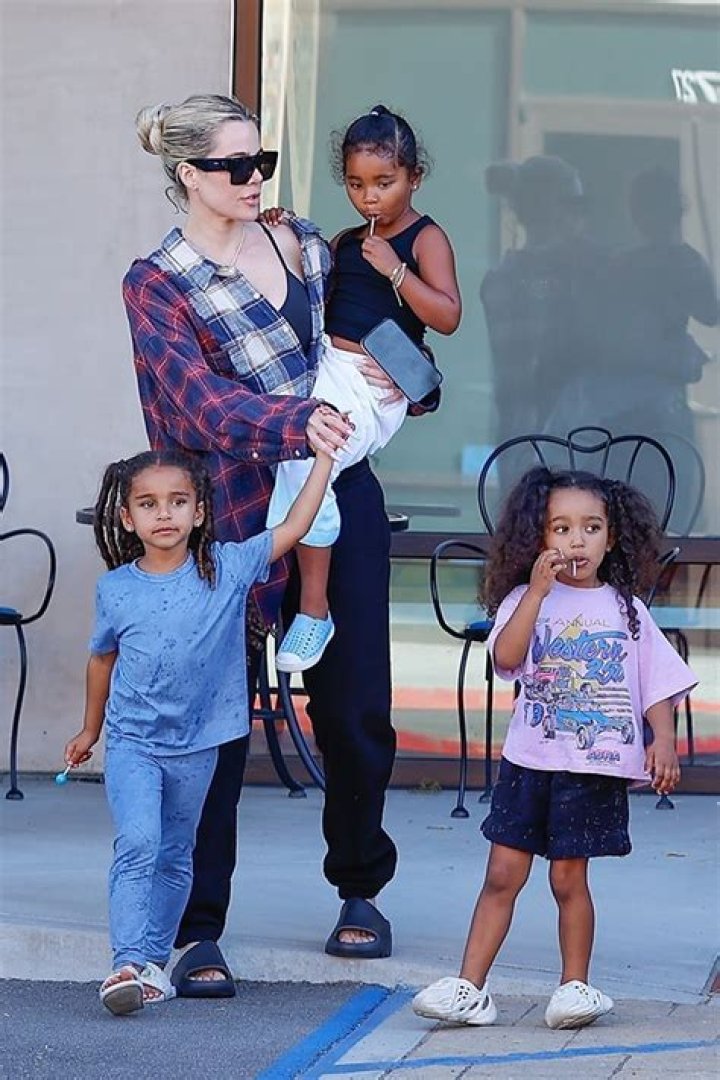 True Thompson & Dream Kardashian Dress As Cats For Halloween Outing – Hollywood Life