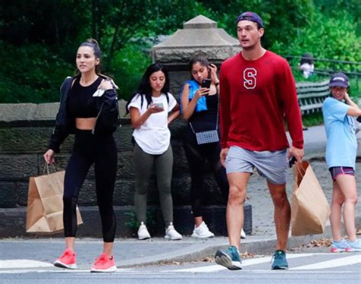 Tyler Cameron Seen With Andi Dorfman After Latest Gigi Hadid Date: Pic – Hollywood Life