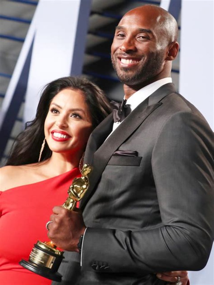 Vanessa Bryant Honors Kobe Bryant On His 45th Birthday – Hollywood Life