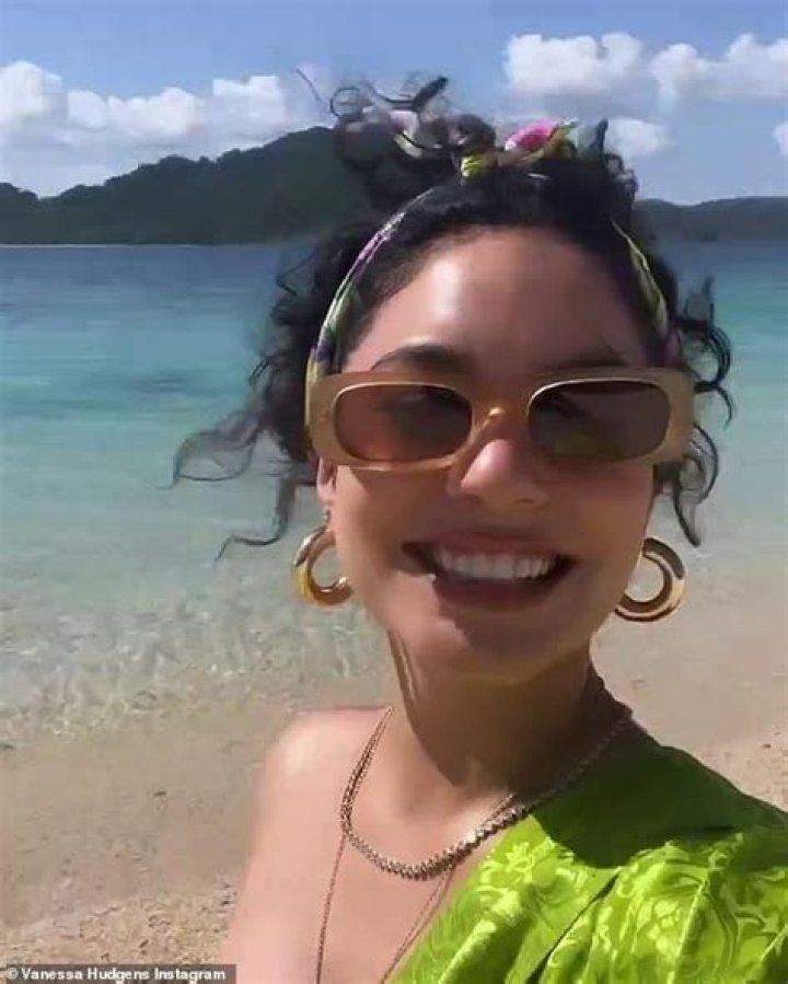 Vanessa Hudgens’ Red Bikini On Vacation: Photos – Hollywood Life