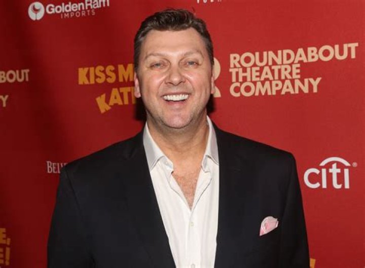Warren Carlyle Gives ‘Kiss Me, Kate’ An Upgrade With ‘Unreachable, Gorgeous’ Choreography